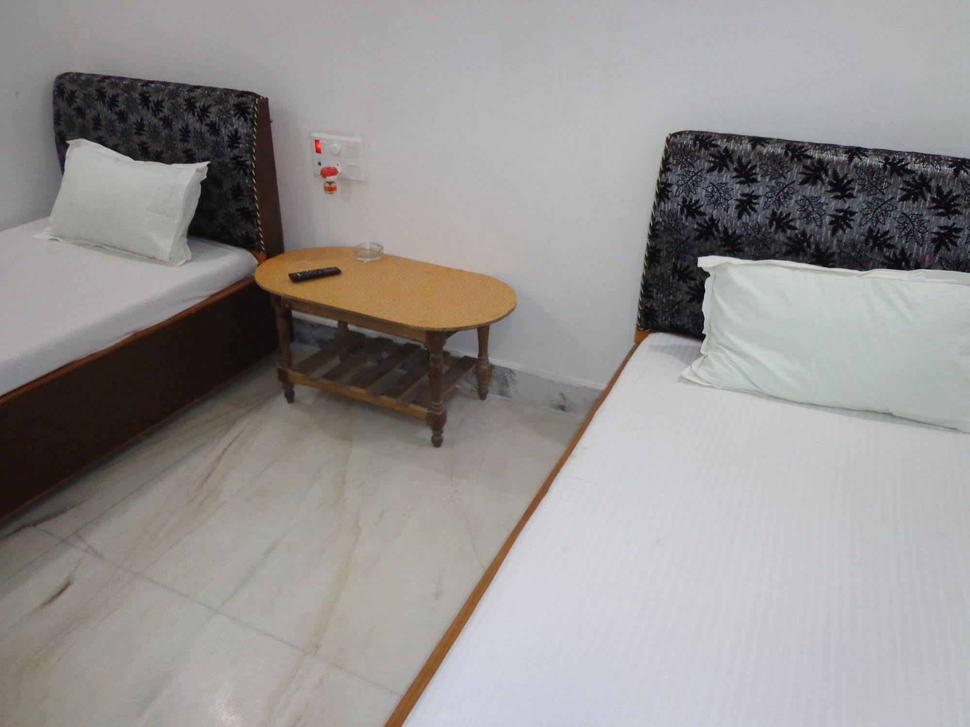 Jyoti Guest House Бодх-Гая Экстерьер фото