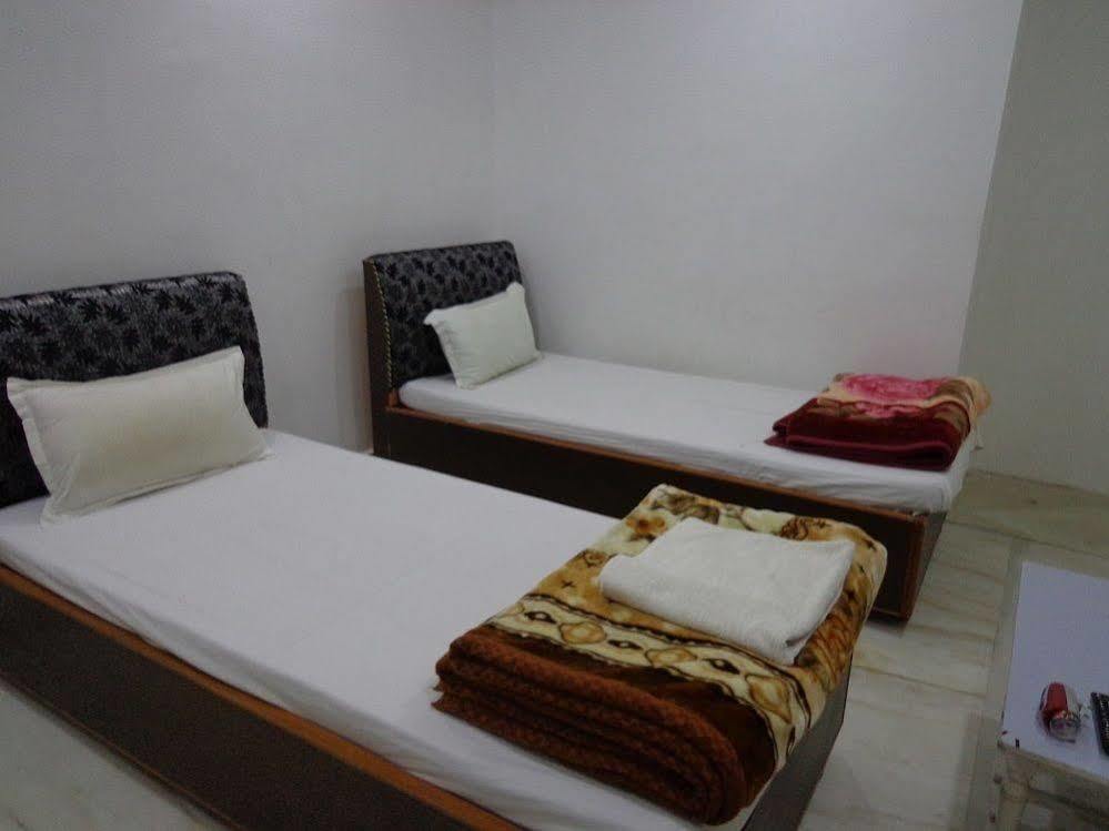 Jyoti Guest House Бодх-Гая Экстерьер фото